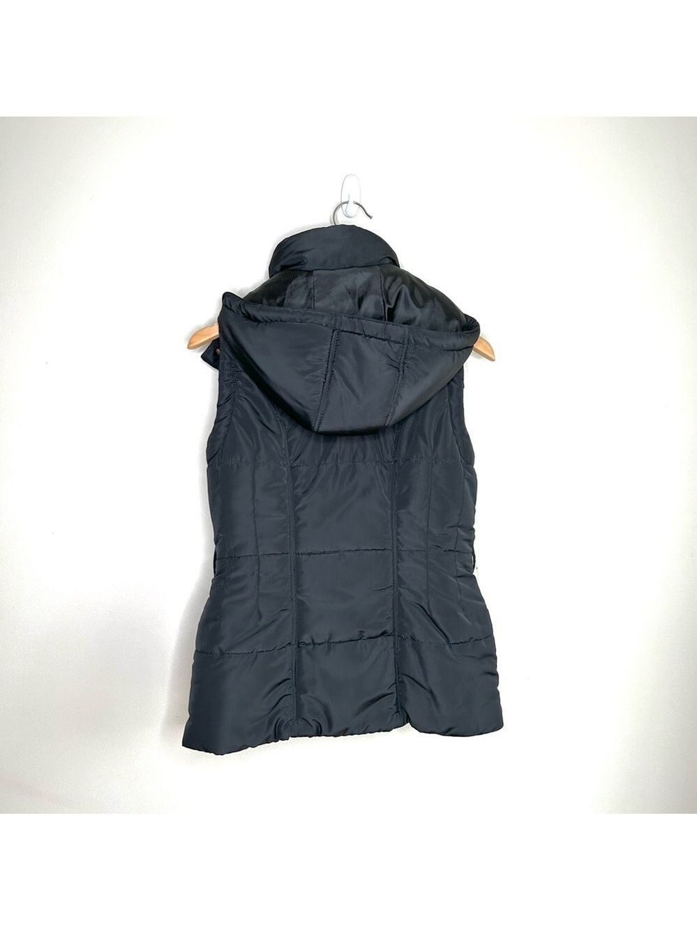 Atmosphere Black Quilted Puffer Vest Hood Shaped Fit Size 6 - Picture 4 of 11